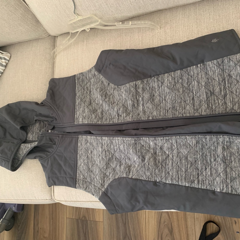 Royal Robbins Asphalt Quilted Hooded Vest